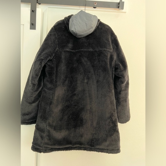 The North Face Reversible Puffer Jacket - Picture 5 of 9